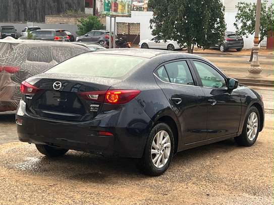 Mazda 3 image 5