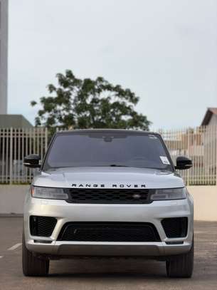 Range Rover sport image 2
