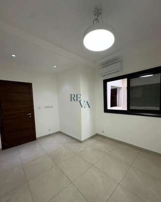 APPARTEMENT F4 À VENDRE À MERMOZ image 3