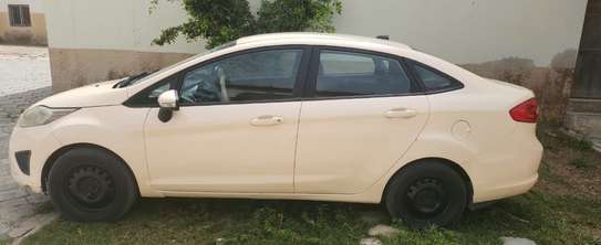 Ford Fiesta Berline 2010 – Essence – Boîte automatique image 5