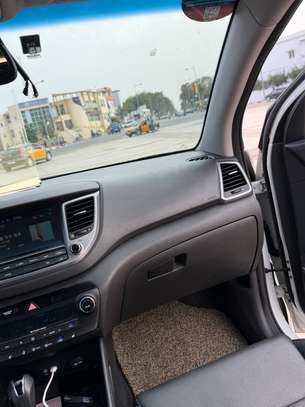 HYUNDAI TUCSON 2018 image 13