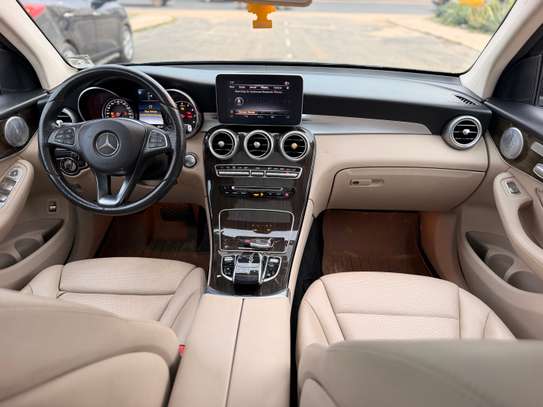 MERCEDES BENZ GLC 300 4 MATIC  2018 image 9