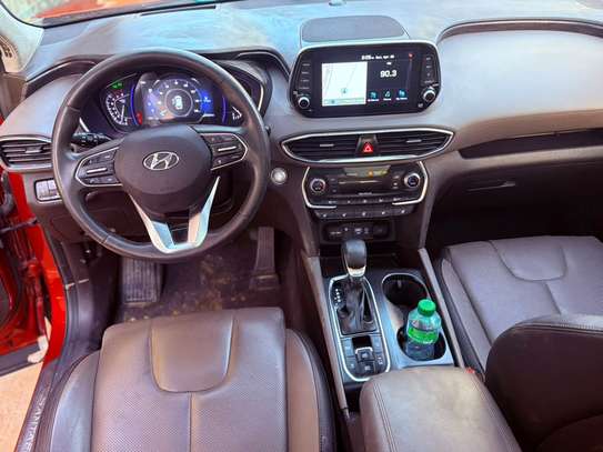 Hyundai Santafe 2019 image 4