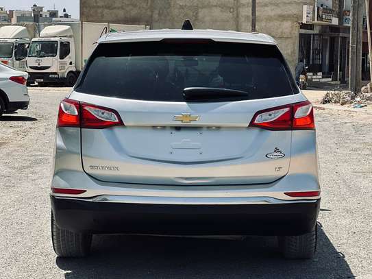 Chevrolet Equinox 2018 SUV argent spacieux image 3