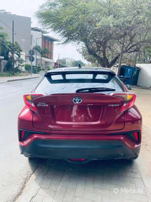 Toyota CH-R Hybride Essence 2018 image 9