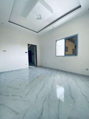 Studio moderne à Patte d'oie image 6