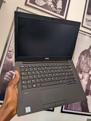 Dell latitude i5 7th /256gb /8gb Ram image 2