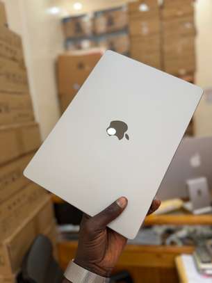 MacBook Pro M2 2023 image 2