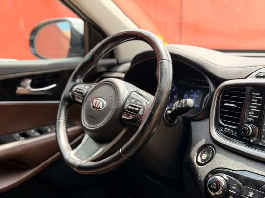 Kia sorento image 4
