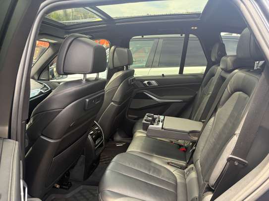 BMW X5 2019  07 places Gris Métallisé Automatique Faible Km image 9