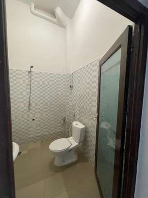 F3 de 150 m² à vendre corniche ouest ouakam image 5