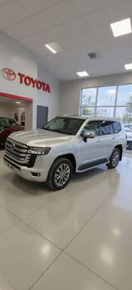 Toyota Land Cruiser 2022 image 5