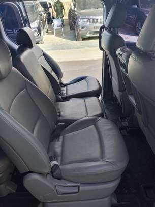 Hyundai Starex manuelle 51.000 kms 12 places image 14