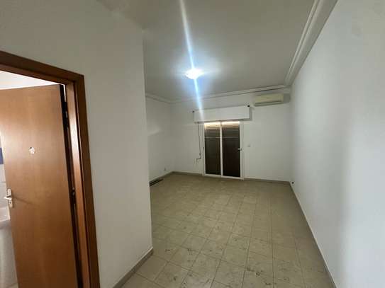 Appartement à louer F4 résidence axa image 5