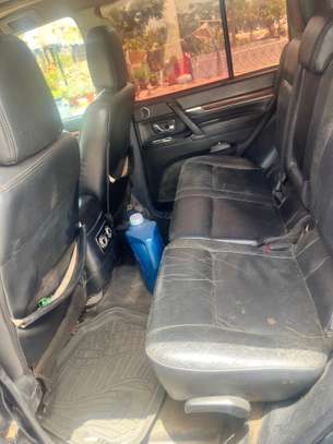 Mitsubishi Pajero image 10