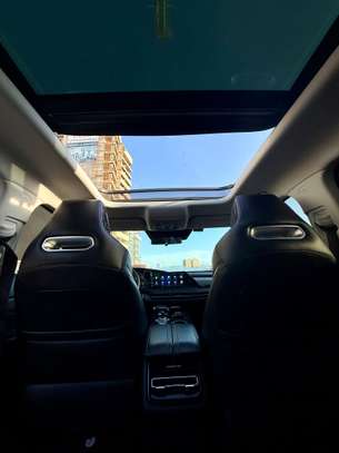 Changan UNI-K SUV électrique 2022 noir élégant image 5