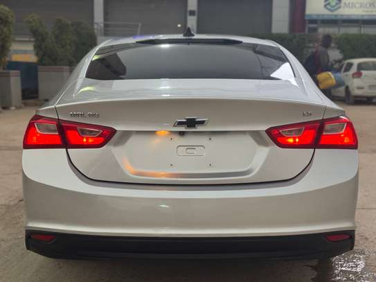 Chevrolet malibu image 3