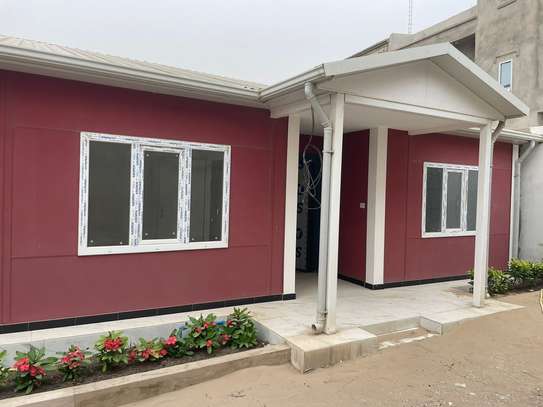Des Villas préfabriquées a vendre a Niacoulrab image 3
