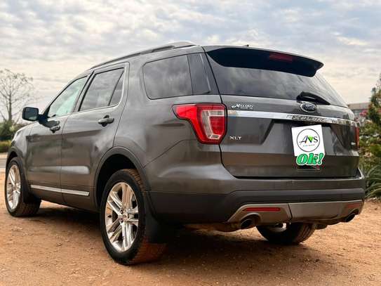 Location Ford Explorer image 11