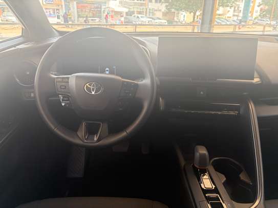 Toyota CHR 2024 SUV blanc toit noir image 2