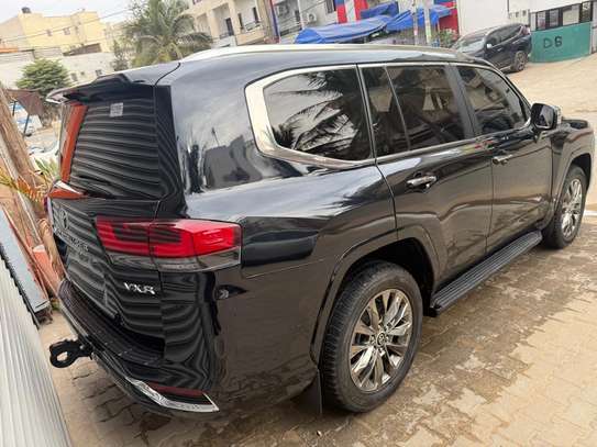 Toyota land cruiser 2024 image 8