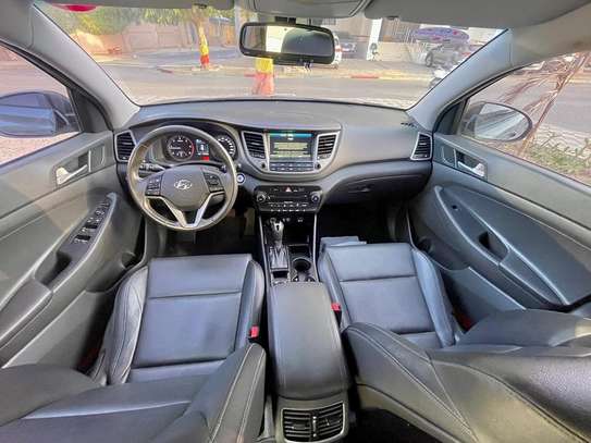 Hyundai Tucson Gris 2017 image 4