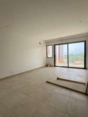 APPARTEMENT F3 A VENDRE AUX MAMELLES AVEC VUE MER image 2