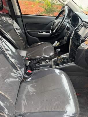 MITSUBISHI L200 2022 image 8