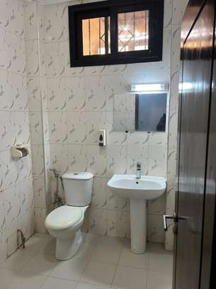 Appartement F4 à louer à Ouakam image 7