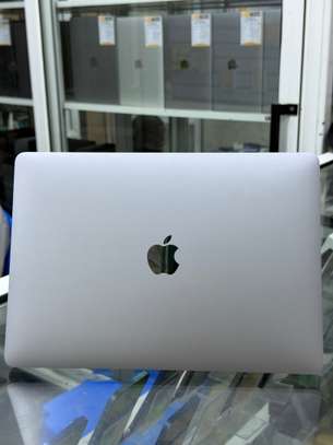 MacBook Pro 2020 image 3