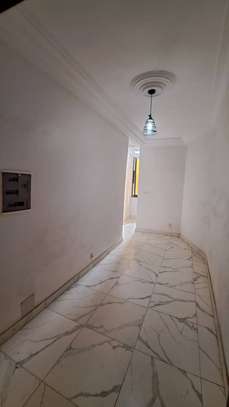 APPARTEMENT 2 CHAMBRES A LOUER A KEUR MASSAR DIAXAAY 2 image 3