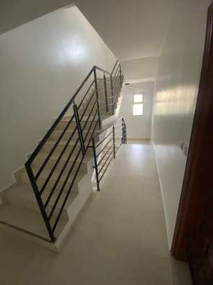 JOLI APPARTEMENT F4 NGOR ALMADIES image 5