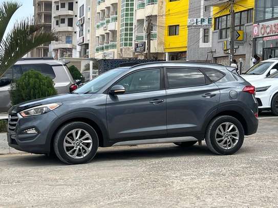 Hyundai Tucson image 4