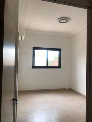 A louer sublime appartement F4 image 4
