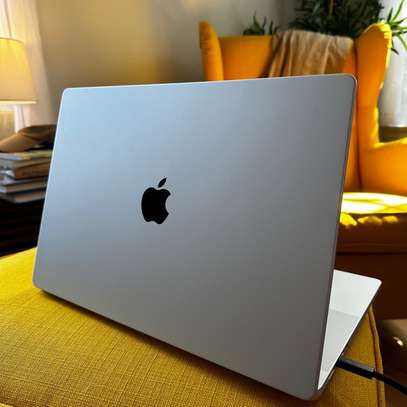 MacBook Pro M2 MAX 16Pouce 2023 image 6