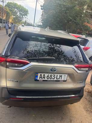 Toyota RAV4 2019 image 6