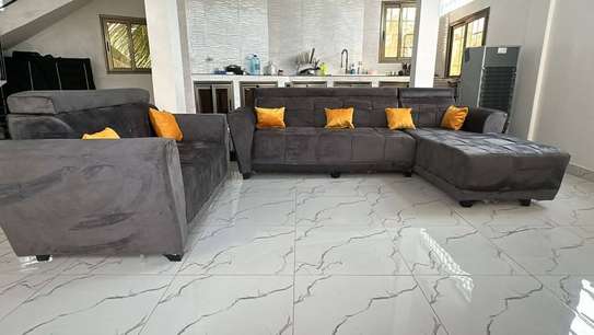Salon angle image 7
