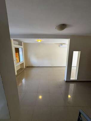 Villa F4 à louer à louer aux Mamelles image 5