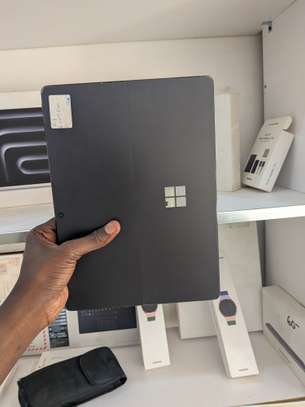 Microsoft Surface Pro 9 ) i5 12e generation ) 8  ram ) 256 image 3