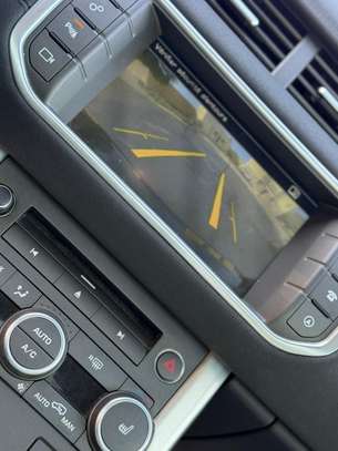 Land Rover Evoque 2016 image 9