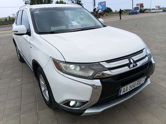 Mitsubishi Outlander 7places 2016 image 3