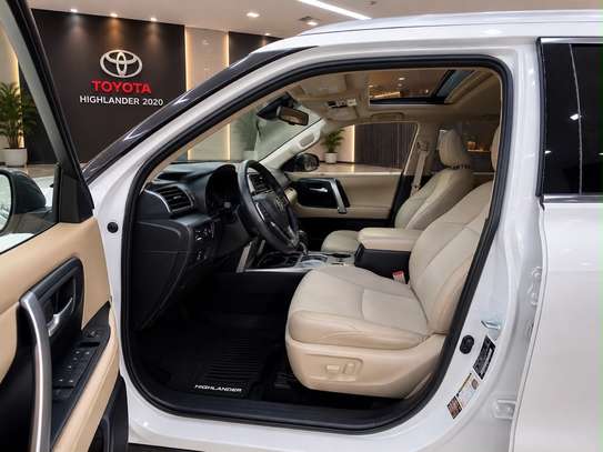 Toyota 4-Runner 2020 image 6