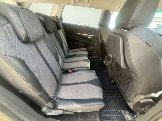Peugeot 5008  7place image 6