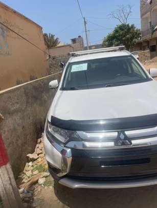Mitsubishi outlander 2016 image 4
