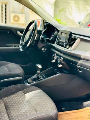 KIA RIO image 7