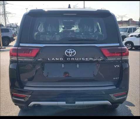 Toyota land cruiser VX image 9
