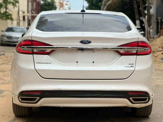 FORD FUSION SE FULL OPTION image 3