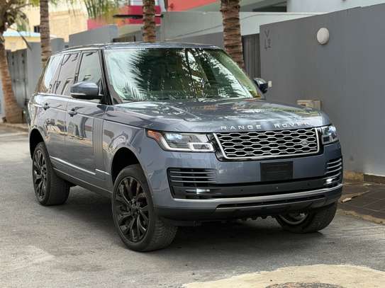 Range Rover HSE luxury image 2