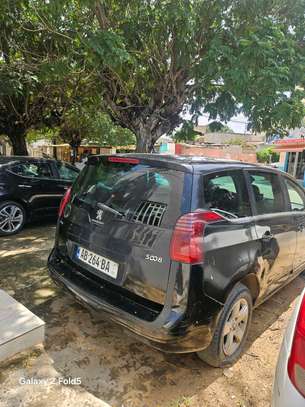 Peugeot 5008 image 9