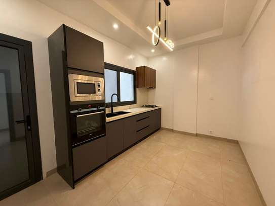 A LOUER - APPARTEMENT DE TYPE F4 - POINT-E image 4
